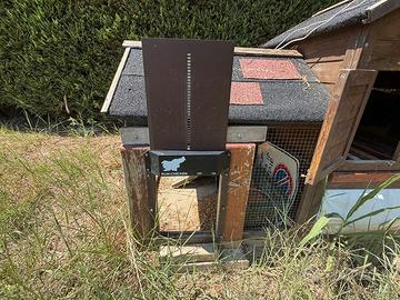 Pollaio in legno