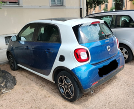 Smart Fourfur Hatchback Come da Fotografie