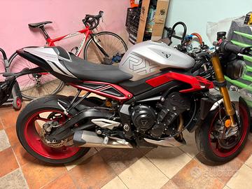 Triumph street triple 765rx