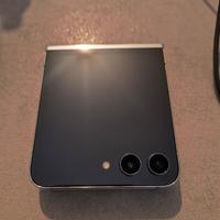 Samsung Galaxy z flip 5 512gb