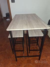 Tavolo alto