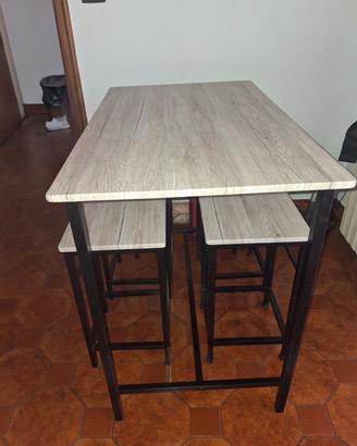 Tavolo alto
