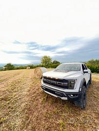 FORD F150 RAPTOR