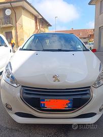 Peugeot 208 (come nuova solo 23000km!!!)