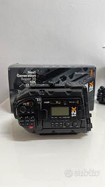 Blackmagic URSA Mini Pro 12K + attacco EF e PL