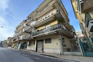3 LOCALI A GRUMO NEVANO