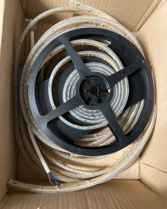 Striscie led 230v