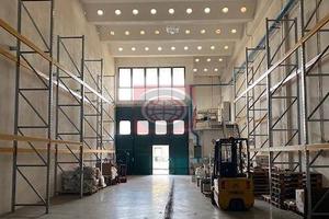 Immobile di 330 m² con 2 locali a Cesena