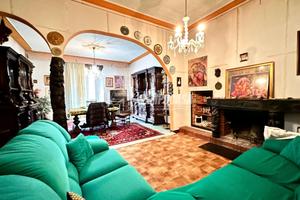 AMPIO PENTALOCALE IN ZONA CENTRALE