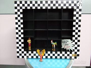 BACHECA PORTAMINIATURE TOMS