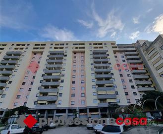 Appartamento composto da 4 vani e doppi servizi