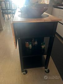 Carrello con ruote