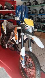 Super Motard UM DSR 125 - 2025