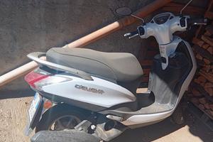 Scooter 125 automatico