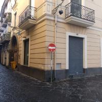 Aversa centro locale commerciale ampia metratura