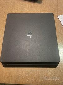 ps4 con base di ricarica