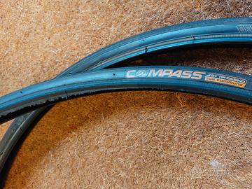 DUE COPERTONI NUOVI COPERTONCINI COMPASS 700 X 23