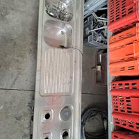 piano cottura e lavandino inox