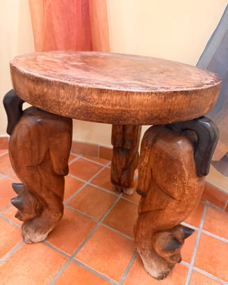 Tavolino rotondo in legno massiccio