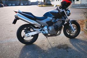 Moto honda hornet