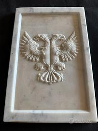 Stemma aquila a due teste in marmo di Carrara