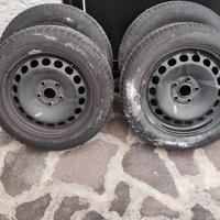 4 pneumatici invernali con cerchi 16"