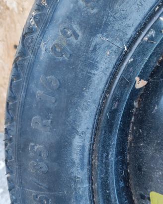 Ruota di scorta con crik e chiave