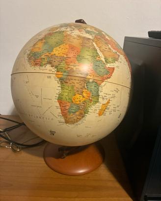 Mappamondo illuminato Nova Rico in legno – Made it