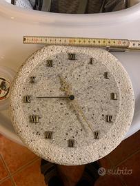 Orologio artigianale in pietra