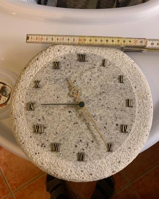 Orologio artigianale in pietra