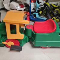 Trenino elettrico cavalcabile Peg Perego