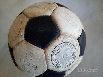 Pallone in cuoio anni 90
