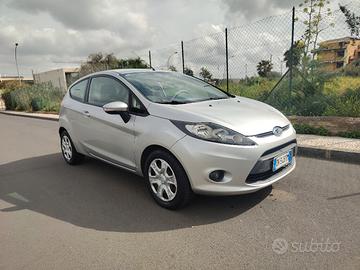 Ford Fiesta pochi km 