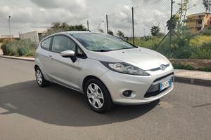 Ford Fiesta pochi km 