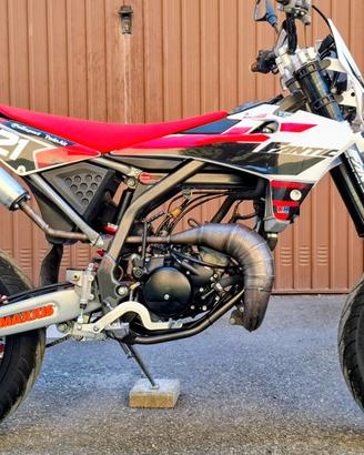 FANTIC motard XM 50 Performance