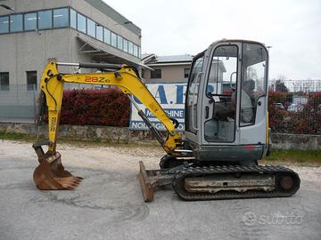 MINIESCAVATORE NEUSON 28 Z3