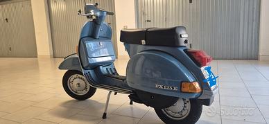 Vespa PX125E del 1982 restaurata a originale