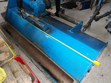 Trincia erba spostabile e trincia argini