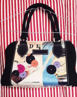 Borsa bauletto Momaboma giornali vintage