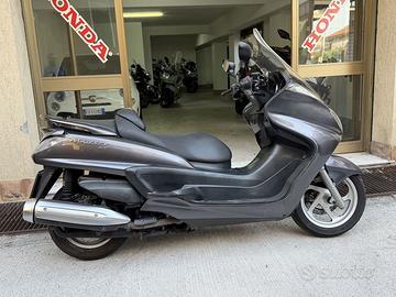 Yamaha Majesty 400 Tuo a soli 24 € al mese