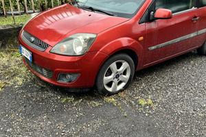 FORD FIESTA 2006- 158000 km + pacco gomme invern.