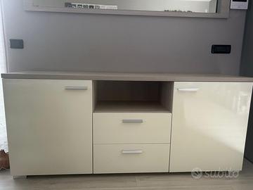 Mobile soggiorno con specchio