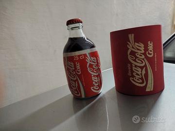 bottiglia coca cola con thermos 