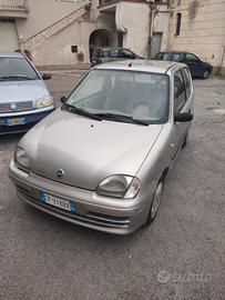  FIAT 600