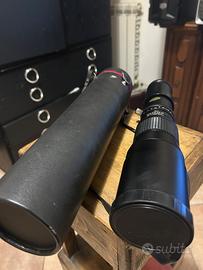 Obiettivi con contenitori e lenti professionali