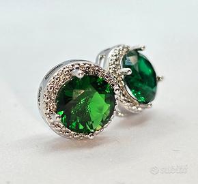 Orecchino rotondo con zircone cubico GREEN