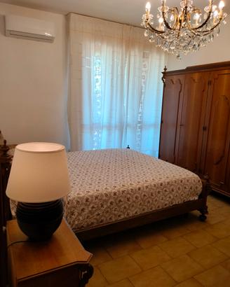 Camera da letto matrimoniale completa stile classi