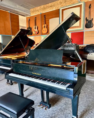 Pianoforte a coda Yamaha G5