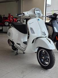 Piaggio Vespa 310 GTS hpe nuova da immatricolare