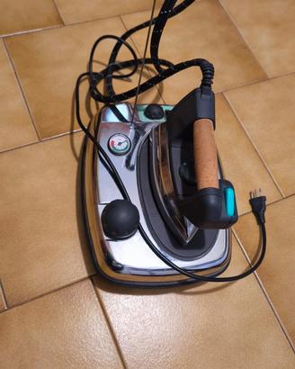Ferro da stiro con caldaia